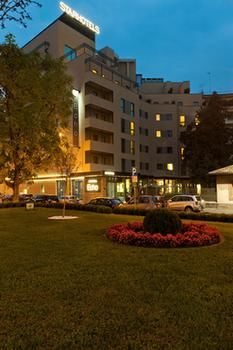 Starhotels E.c.ho. - Tap to explore photos